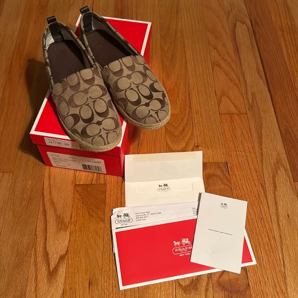Coach Mellow Khaki Women’s Size 8